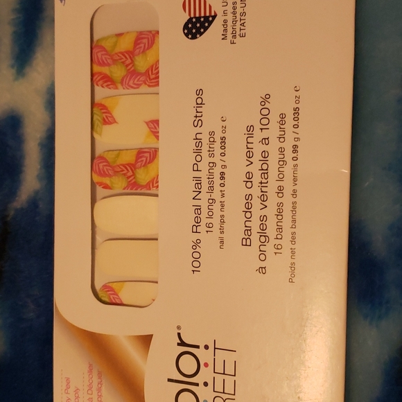 Colorstreet nails - As it Ferns Out - Picture 2 of 3